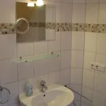 شقة Moderne Mitten In By Interhome جرايفسفالد