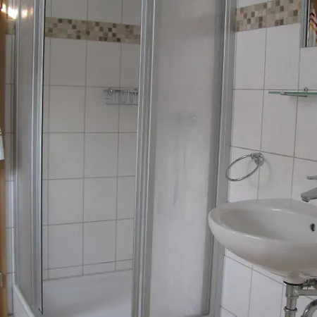 Moderne Mitten In By Interhome גרייפסוואלד