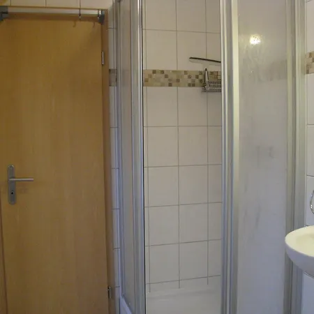 Moderne Mitten In By Interhome גרייפסוואלד